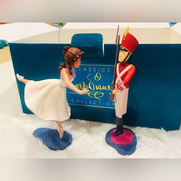Limited Edition WALT DISNEY CLASSICS COLLECTION TIN SOLDIER BALLERINA Figurines
